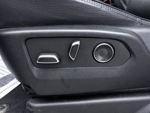 Used 2023 GMC Yukon Denali image 37