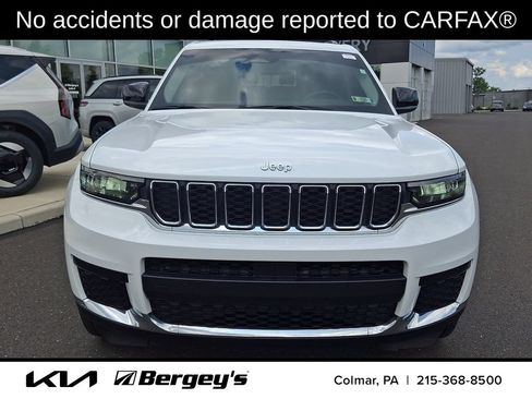 Used 2023 Jeep Grand Cherokee L Laredo AWD/4WD image 2