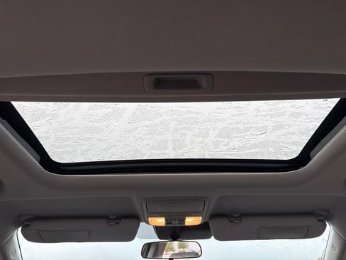 Used 2017 Honda CR-V EX image 5