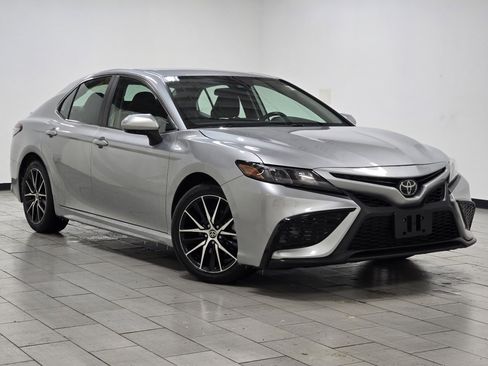 Certified 2024 Toyota Camry SE image 2