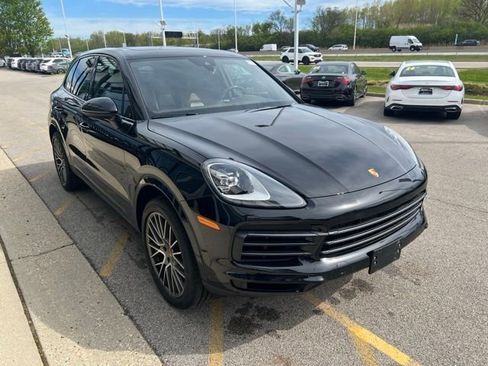 Used 2023 Porsche Cayenne Platinum Edition AWD/4WD image 4