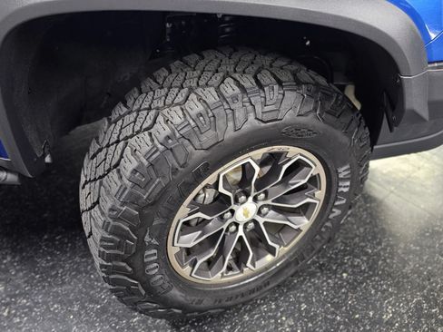 Used 2018 Chevrolet Colorado ZR2 AWD/4WD image 3