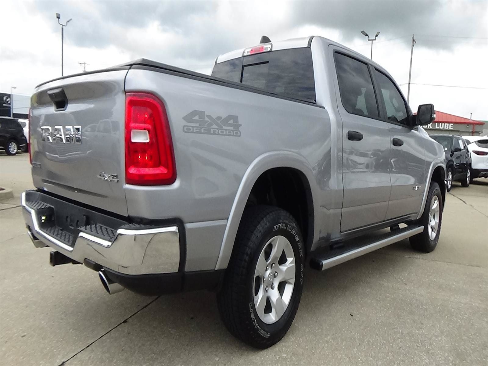 Used 2025 RAM 1500 Big Horn AWD/4WD image 6