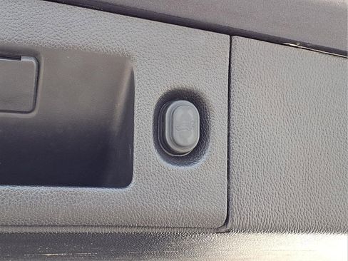 Used 2017 Chevrolet Tahoe LT image 7