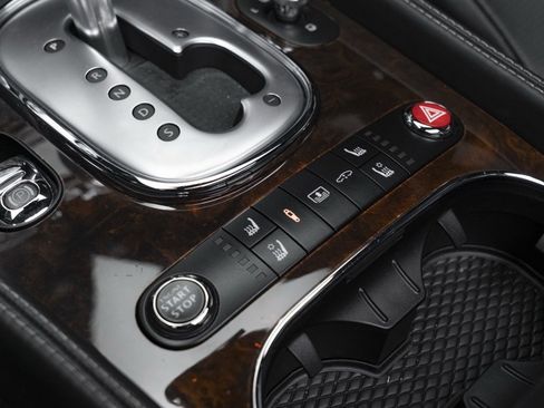 Used 2014 Bentley Flying Spur W12 image 34