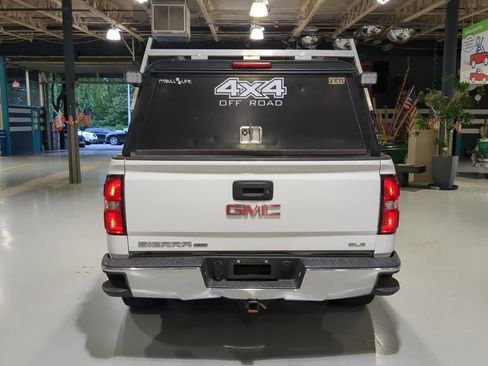 Used 2019 GMC Sierra 1500 SLE w/ SLE Value Package AWD/4WD image 9