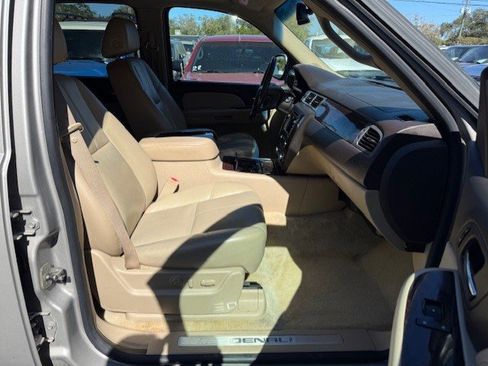 Used 2008 GMC Yukon Denali image 14