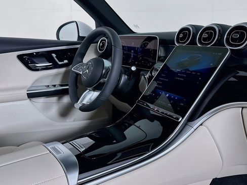 New 2026 Mercedes-Benz GLC 300 4MATIC image 15
