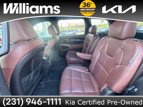 Used 2024 Kia Telluride EX w/ EX Captain's Chair Package AWD/4WD image 17