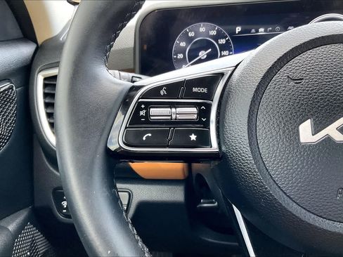 Certified 2024 Kia Seltos EX FWD image 22