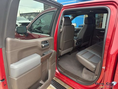 Used 2022 GMC Sierra 1500 Denali w/ Denali Premium Package image 9