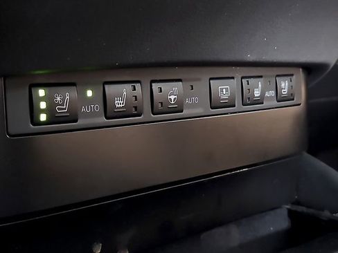 Used 2023 Lexus ES 350 w/ Premium Package FWD image 30
