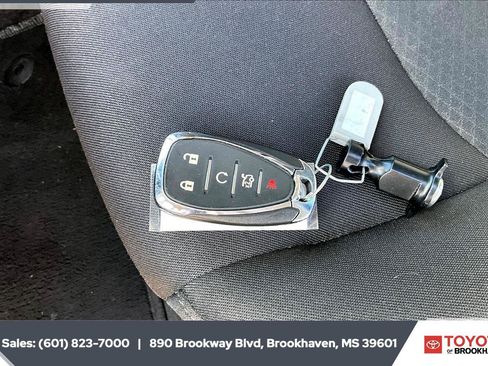 Used 2024 Chevrolet Malibu LT FWD image 9