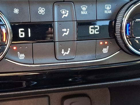 Used 2023 Buick Encore GX Select w/ Sport Touring Package FWD image 25