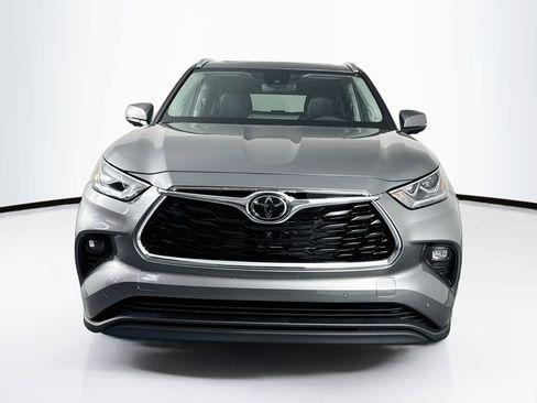 New 2026 Toyota Highlander Limited AWD/4WD image 2