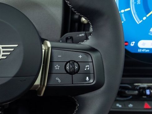 Certified 2025 MINI Cooper S image 18