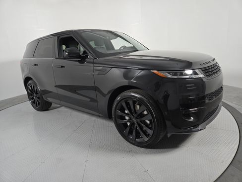New 2026 Land Rover Range Rover Sport Dynamic SE AWD/4WD image 3
