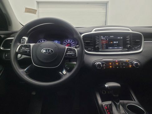 Used 2020 Kia Sorento L FWD image 22
