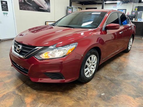 Used 2017 Nissan Altima 2.5 S w/ Power Driver Seat Package image 5