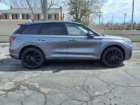 Used 2024 Lincoln Corsair AWD w/ Equipment Group 101A image 8