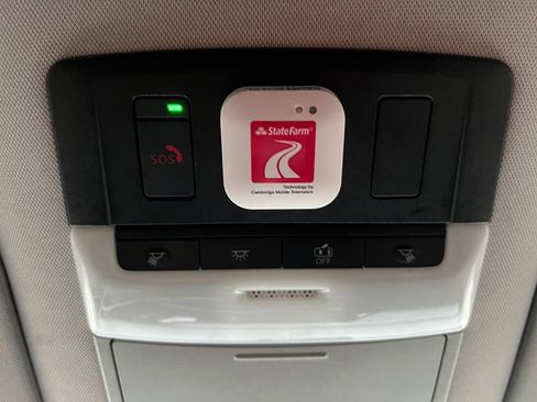 Used 2022 Nissan Pathfinder SV image 7