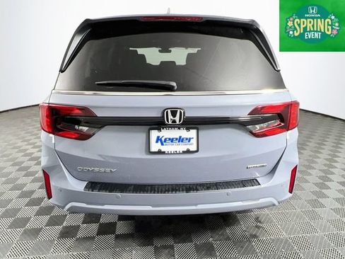 New 2026 Honda Odyssey Touring image 5