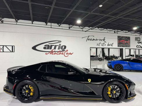 Used 2022 Ferrari 812 GTS image 16