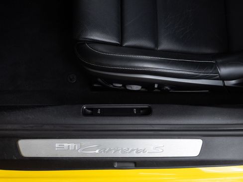Certified 2022 Porsche 911 Carrera S RWD image 23