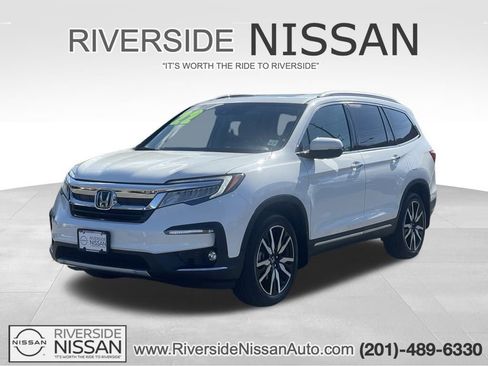 Used 2022 Honda Pilot Touring image 1