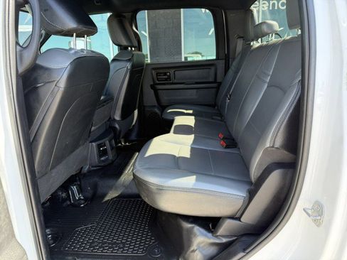 Used 2022 RAM 2500 Tradesman w/ Chrome Appearance Group image 9