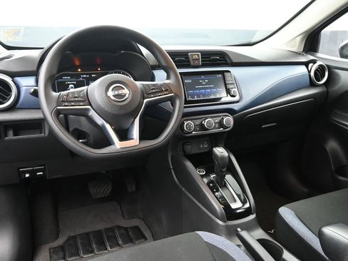 Used 2025 Nissan Versa SV image 23