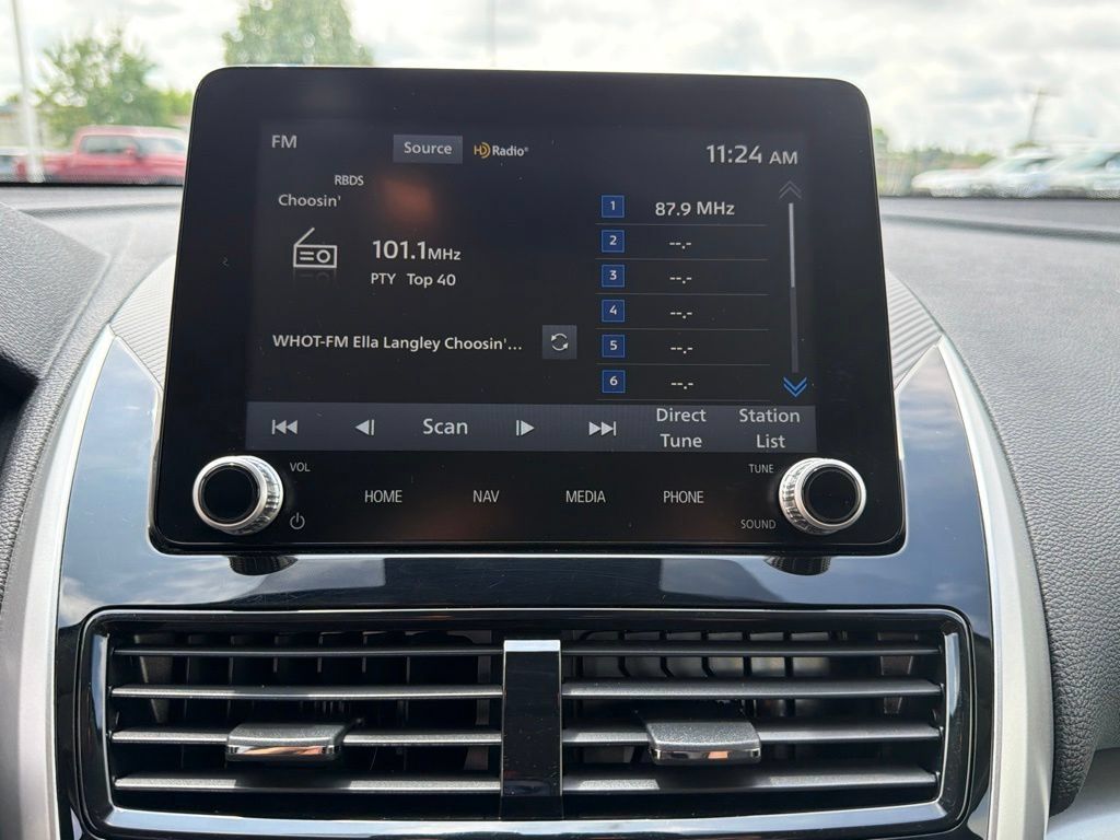 Used 2024 Mitsubishi Eclipse Cross AWD image 15