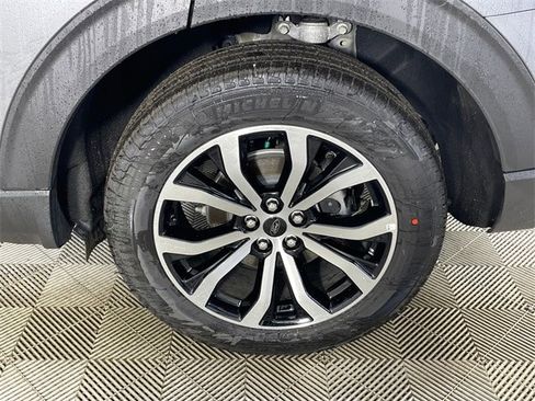 Used 2025 Ford Explorer ST-Line image 20