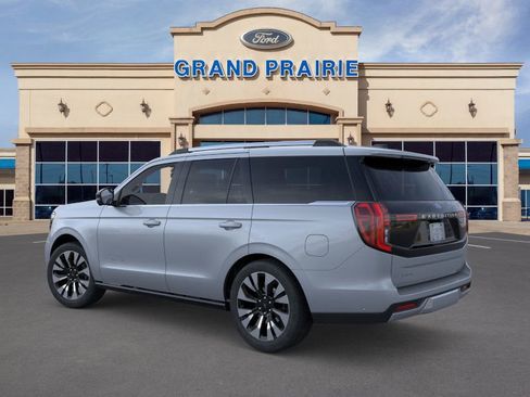 New 2025 Ford Expedition Platinum w/ Driver's Package image 4