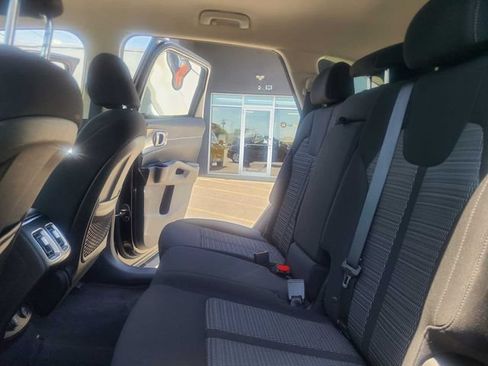 Used 2023 Kia Sorento LX AWD/4WD image 23