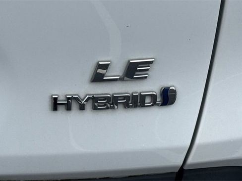 Used 2023 Toyota RAV4 LE image 34