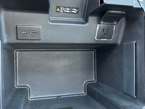 Used 2024 Chevrolet Silverado 2500 LTZ w/ LTZ Plus Package image 32