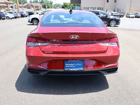 Used 2023 Hyundai Elantra SEL w/ Convenience Package FWD image 6