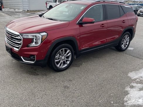 Used 2024 GMC Terrain SLT w/ Infotainment Package II image 1