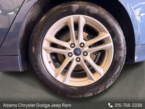 Used 2018 Ford Fusion SE FWD image 22