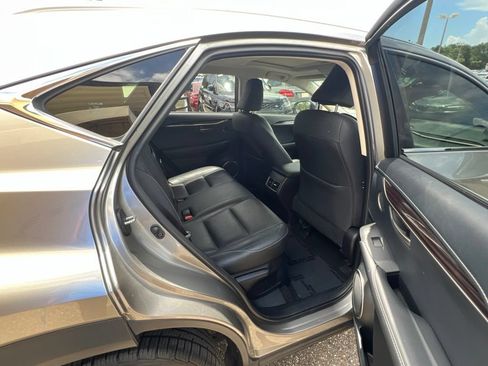 Used 2017 Lexus NX 300h AWD image 17