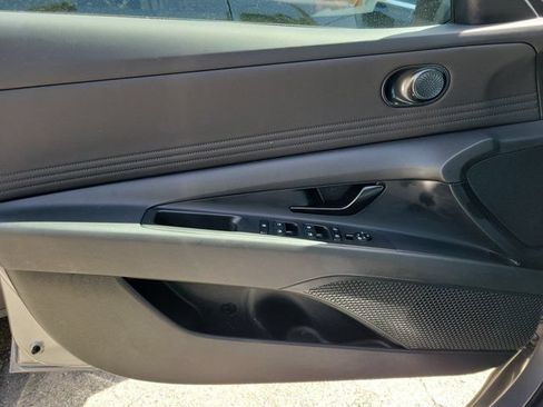 Certified 2025 Hyundai Elantra Sport FWD image 16