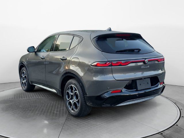 Used 2024 Alfa Romeo Tonale Ti AWD/4WD image 3