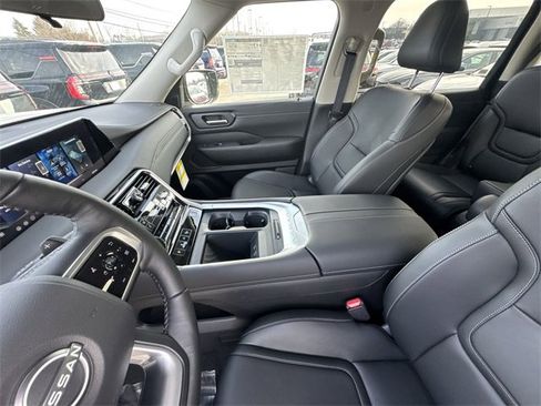 New 2026 Nissan Armada SV image 20