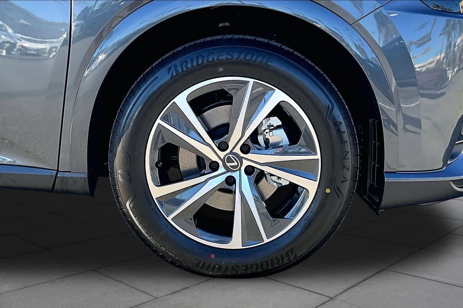 New 2026 Lexus RX 350 Premium w/ Accessory Package (Z1) FWD image 9