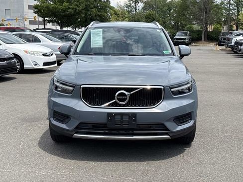 Used 2020 Volvo XC40 T5 Momentum w/ Protection Package Premier AWD/4WD image 6