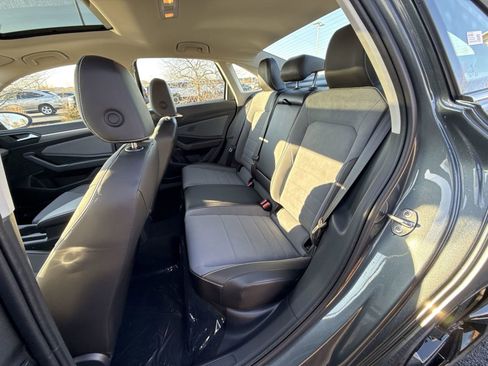 New 2026 Volkswagen Jetta SE image 24