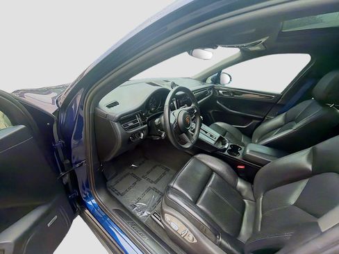 Used 2024 Porsche Macan w/ Premium Plus Package AWD/4WD image 9