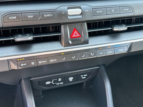 Used 2025 Kia K4 FWD image 18