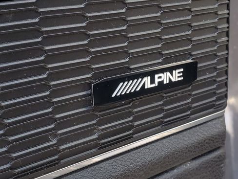 Used 2023 Jeep Grand Cherokee Overland image 13